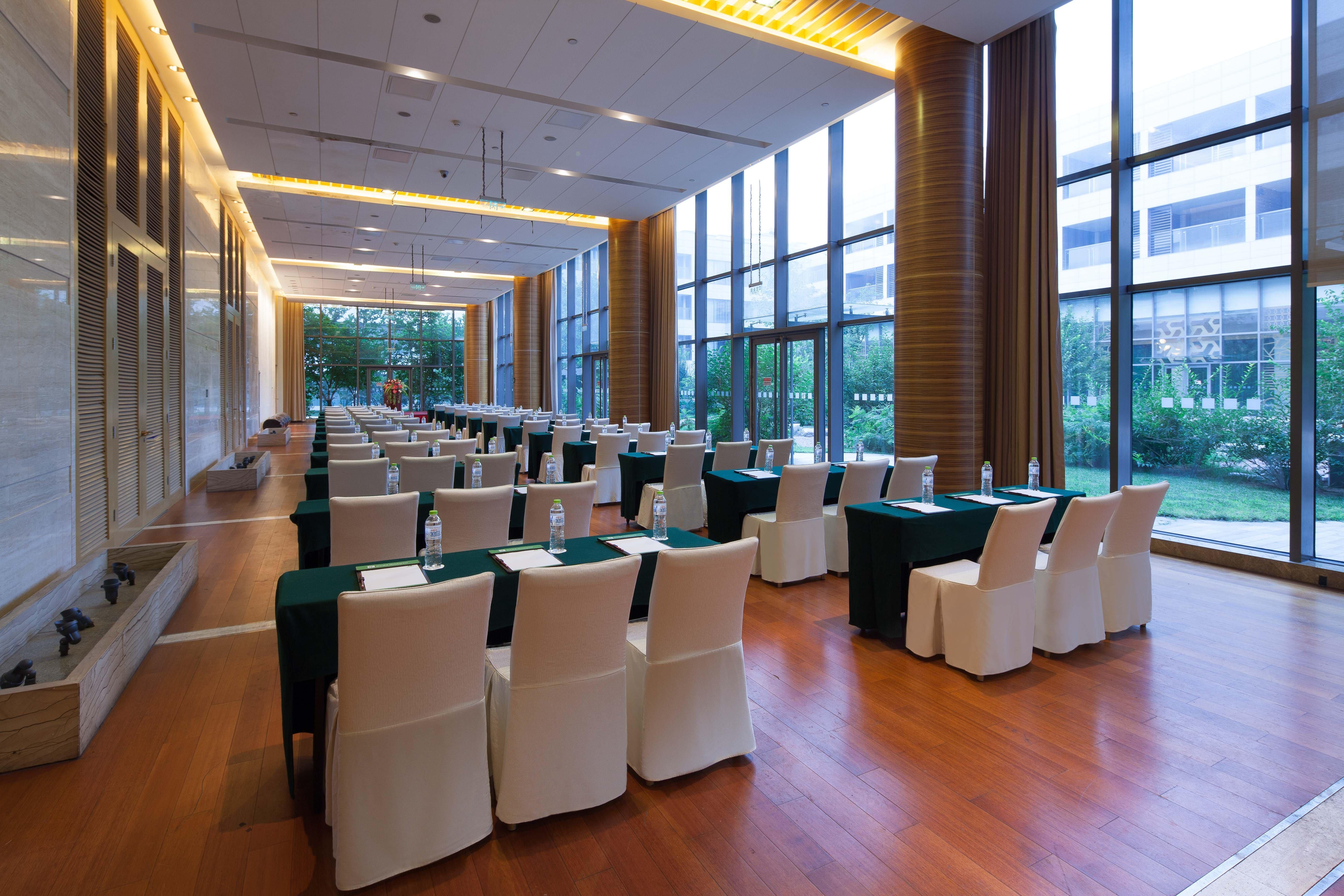 Holiday Inn Beijing Shijingshan Parkview By Ihg Esterno foto