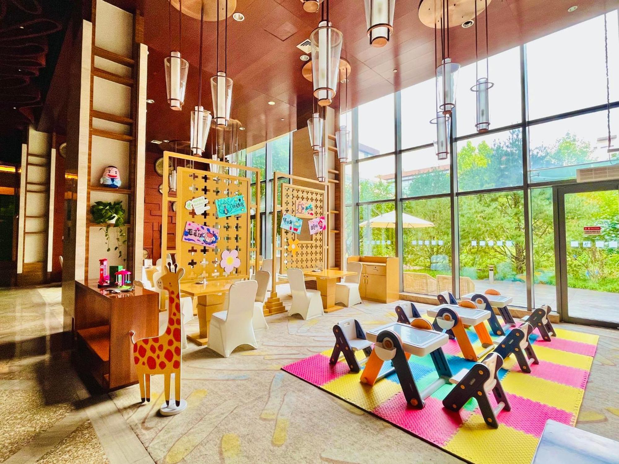 Holiday Inn Beijing Shijingshan Parkview By Ihg Esterno foto