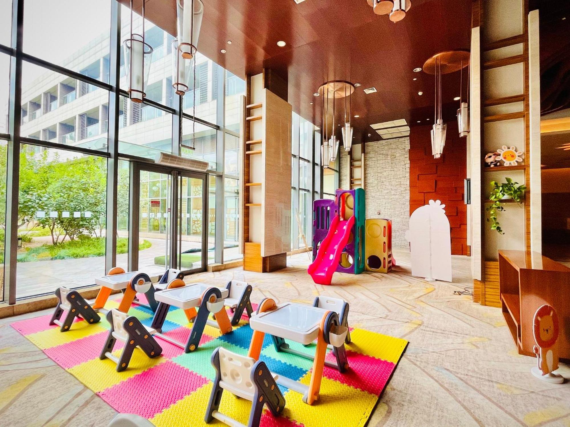Holiday Inn Beijing Shijingshan Parkview By Ihg Esterno foto